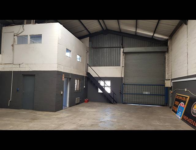 265M² FACTORY TO LET IN STIKLAND INDUSTRIAL